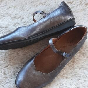 Taos Footwear Class Silver Mary-Jane Walking Shoe EU 38